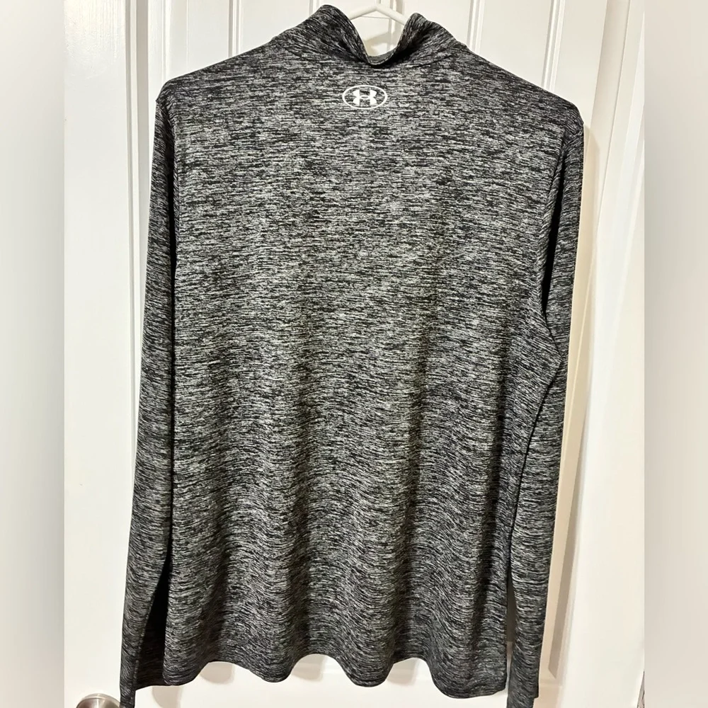 Under Armour Women's Black & White 1/2 zip Long Sleeve Tee - Picture 4 of 6